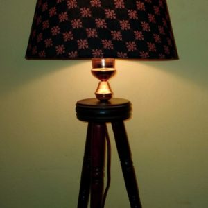 Tripod table lamp , retro oriental wooden table lamp mod.tew703